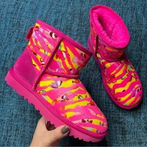 UGG Classic Mini Tiger Print Flower Pink Pull On Boots Women's Size 6 Ankle Boot